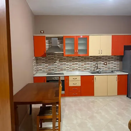 Klesti Appartement *